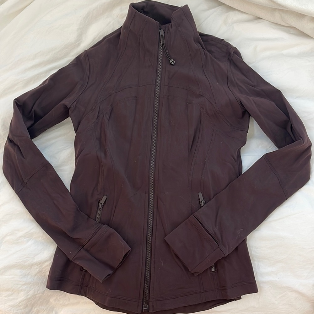 Lululemon define jacket size 6 in deep wine color